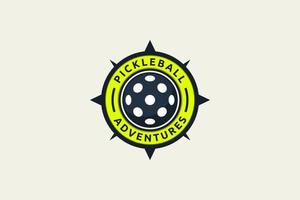 logotipo de aventura pickleball con una combinación de bola y brújula vector