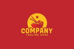 logotipo de fideos y albóndigas con gráfico vectorial de fondo rojo para cualquier negocio, especialmente para alimentos y bebidas, restaurante, cafetería, etc. vector