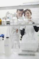 students couple in lab photo