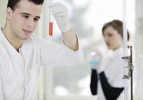 students couple in lab photo