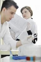 students couple in lab photo