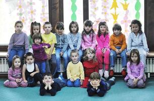 niños en edad preescolar foto