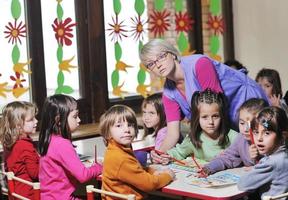 niños en edad preescolar foto