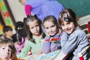 niños en edad preescolar foto