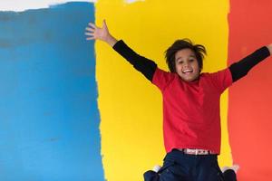 retrato de un niño feliz foto