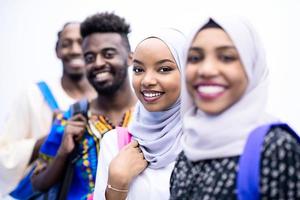 retrato de grupo de estudiantes africanos foto