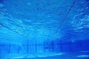 piscina bajo el agua foto