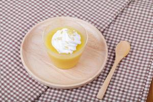 budín de mango, postre tailandés foto