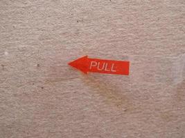 red pull label photo