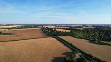 Flygfoto över den brittiska landsbygden på sharpenhoe clappers England video