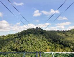 alambre de metal del teleférico foto