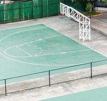 antiguo campo de baloncesto foto