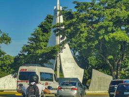 cancún quintana roo méxico 2022 edificios típicos de calles y paisajes urbanos de cancún méxico. foto