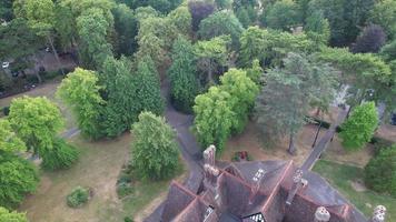 wardown house museum en galerij in wardown public park new bedford road luton engeland groot-brittannië. foto gemaakt op 8 augustus 2022 met drone's camera video