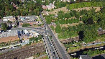 luton centro città ed edifici locali luton inghilterra gran bretagna video