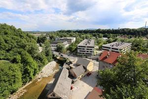 ljubljana eslovenia 15 de mayo de 2018. gran ciudad en el río ljubljanica. foto