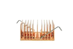 Copper heatsink to release heat from the chipset. photo