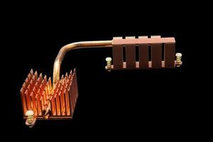 Copper heatsink to release heat from the chipset. photo