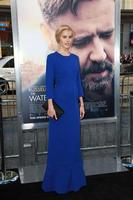 los angeles, 16 de febrero - isabel lucas en el estreno del adivino de agua en el teatro chino tcl el 16 de abril de 2015 en los angeles, ca foto