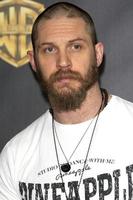 las vegas, 21 de abril - tom hardy en la presentación de los hermanos warner 2015 en cinemacon en el caesars palace el 21 de abril de 2015 en las vegas, ca foto