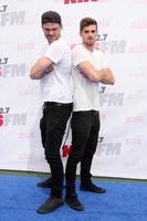 los angeles, 10 de mayo - alex pall, andrew taggart, the chainsmokers en el wango tango 2014 en stub hub center el 10 de mayo de 2014 en carson, ca foto