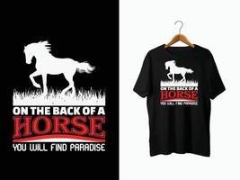 diseño de camiseta de caballo vector