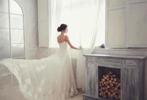 beautiful bride brunette photo