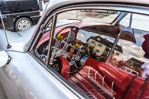 alemania, limburg - abr 2017 plata porsche 356 coupe 1948 en limburg an der lahn, hesse, alemania foto