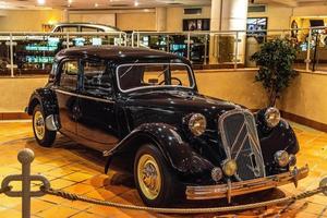 fontvieille, monaco - jun 2017 citroen 15six negro 1950 en monaco top cars collection museum foto