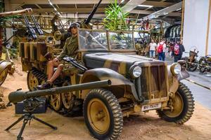 sinsheim, alemania - mayo de 2022 militar demag sd.kfz. 10 sonderkraftfahrzeug vehículo motorizado especial foto