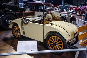 sinsheim, alemania - mai 2022 beige hanomag kommissbrot 1926 cabrio foto