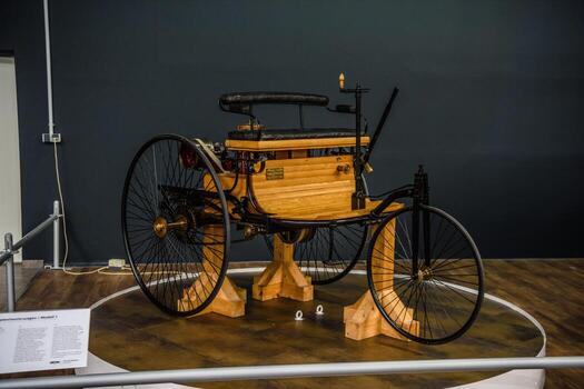 SINSHEIM, GERMANY - MAI 2022 Benz patent motor car Model 1 1886 photo