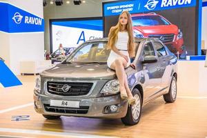 moscú - agosto 2016 ravon r4 presentado en el salón internacional del automóvil mias moscow el 20 de agosto de 2016 en moscú, rusia foto