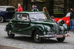 fulda, alemania - mayo 2013 bmw 501 502 policía coche retro de lujo o foto