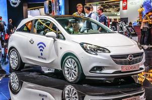 frankfurt - sept 2015 opel corsa presentado en iaa international foto