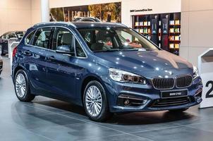 frankfurt - sept 2015 bmw 216d presentado en iaa international m foto