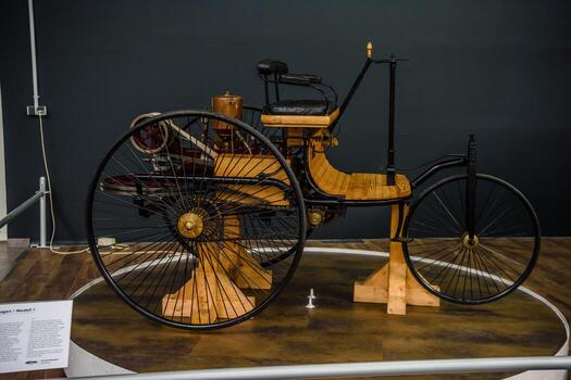 SINSHEIM, GERMANY - MAI 2022 Benz patent motor car Model 1 1886 photo