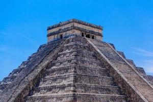 Temple Pyramid of Kukulcan El Castillo, Chichen Itza, Yucatan, Mexico, Maya civilization photo