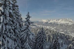 paisaje de montaña de invierno foto