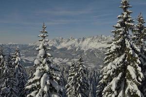 paisaje de montaña de invierno foto