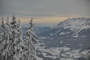 paisaje de montaña de invierno foto