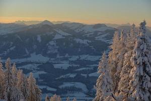 paisaje de montaña de invierno foto