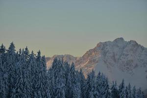 paisaje de montaña de invierno foto