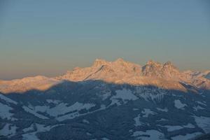 paisaje de montaña de invierno foto