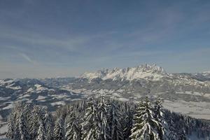 paisaje de montaña de invierno foto