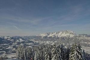 paisaje de montaña de invierno foto