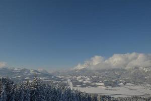 paisaje de montaña de invierno foto