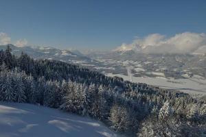 paisaje de montaña de invierno foto