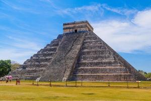 Temple Pyramid of Kukulcan El Castillo, Chichen Itza, Yucatan, Mexico, Maya civilization photo