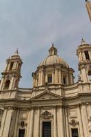 santa agnese en agone en piazza navona, roma, italia foto